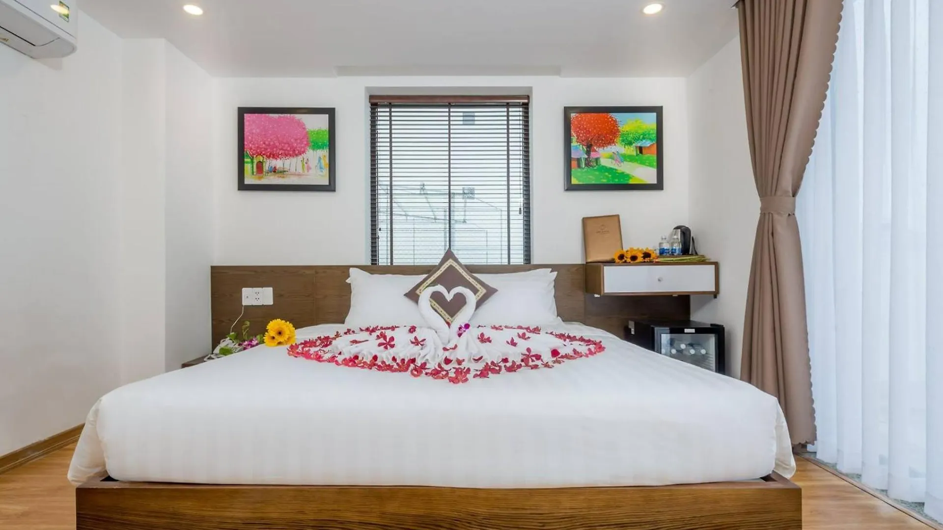 Silana Beachfront Hotel & Spa Da Nang 2*,  Vietnam