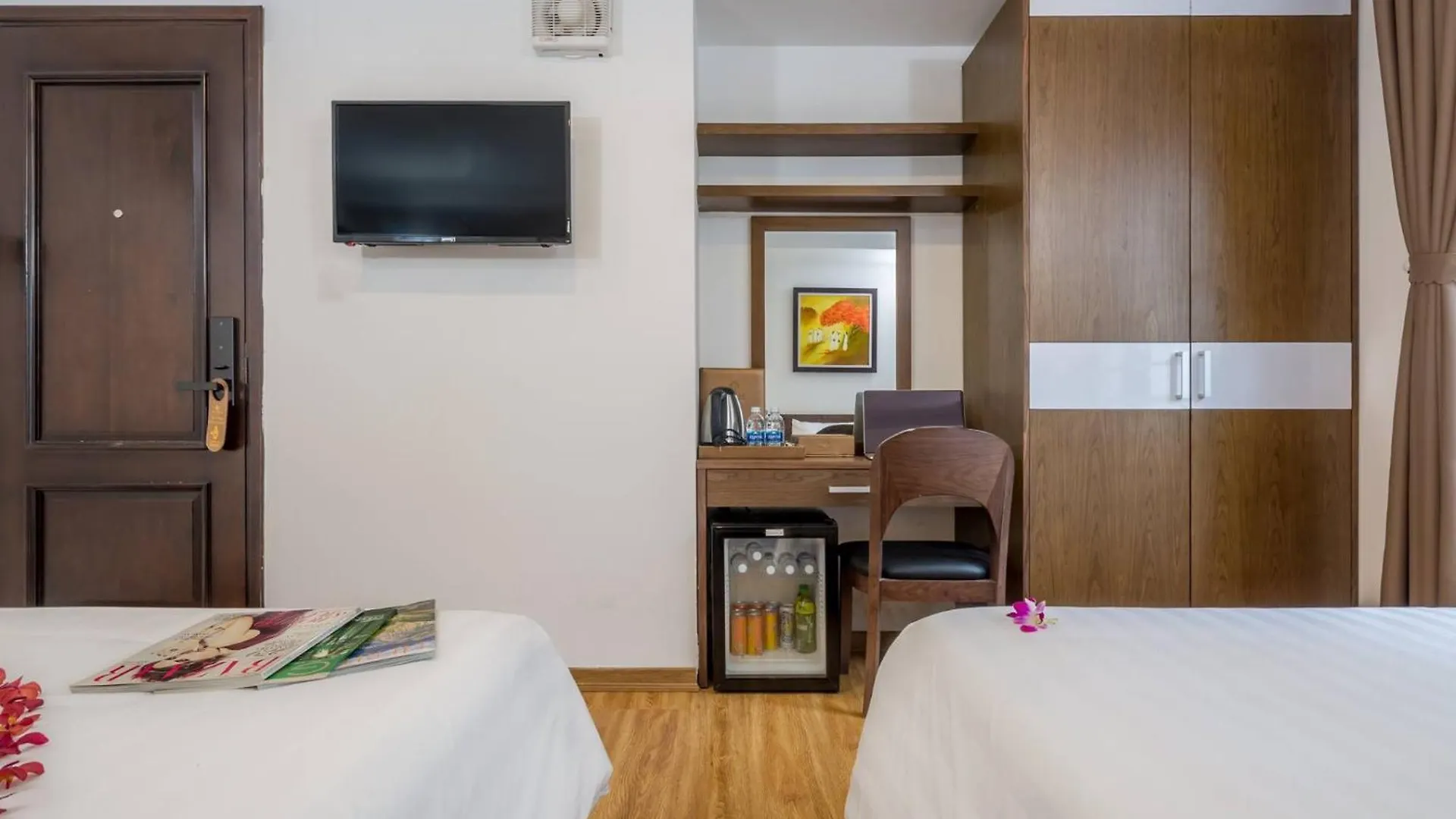 Silana Beachfront Hotel & Spa Da Nang 2*,
