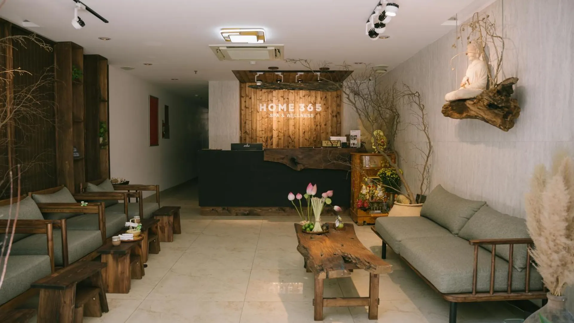 Silana Beachfront Hotel & Spa Da Nang 2*,  Vietnam
